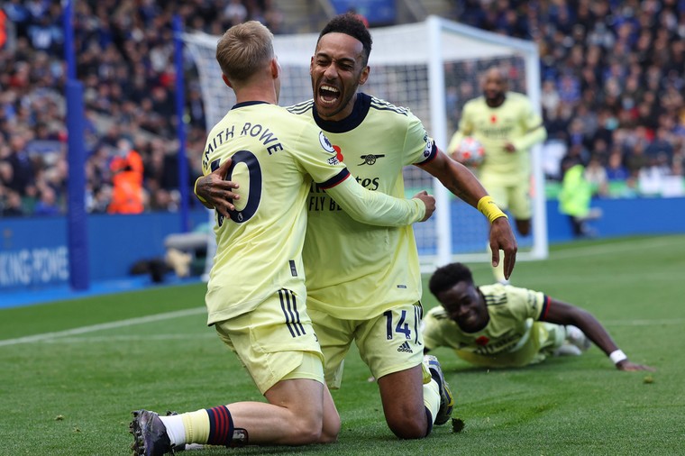 Vroege powerplay en Ramsdale helpen Arsenal aan mooie middag in Leicester