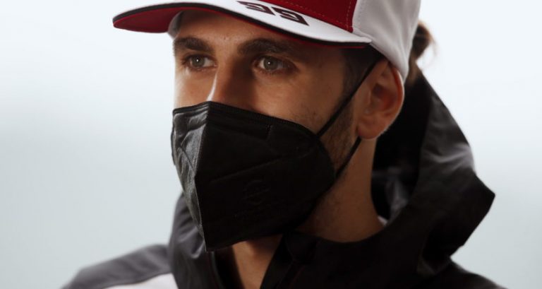 Giovinazzi neemt na dit seizoen afscheid van Alfa Romeo