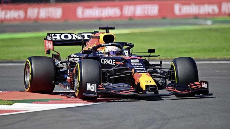 Machtige Max Verstappen wint GP van Mexico en breidt leiding in WK uit