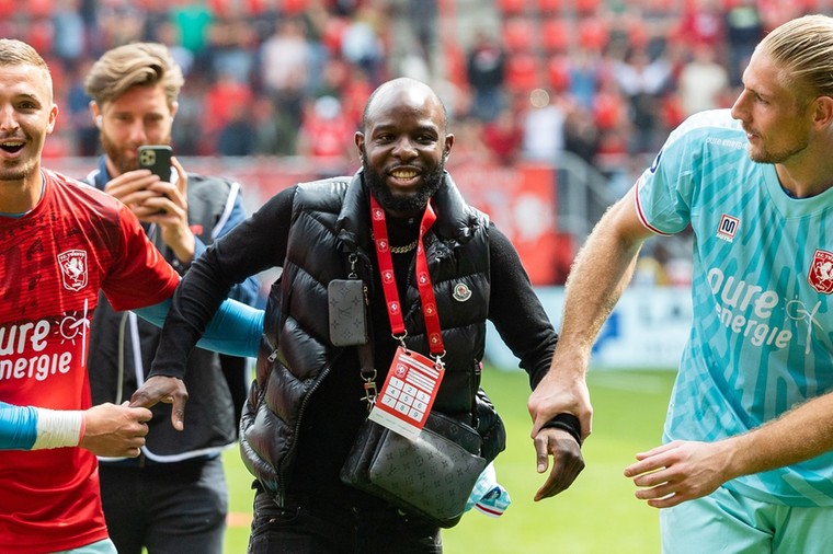 Lukoki ontvangt na inmenging FIFA gouden handdruk uit Turkije