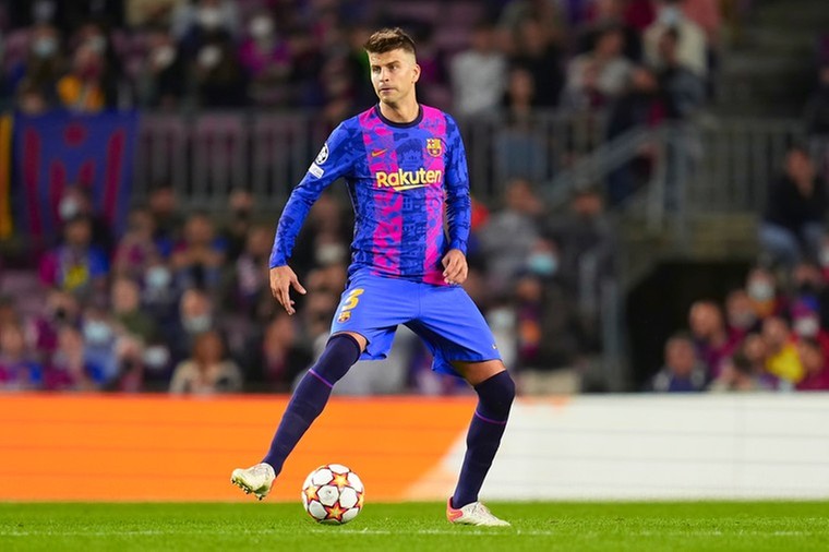 Piqué plaatst kanttekeningen bij ‘strenge regels’ Xavi