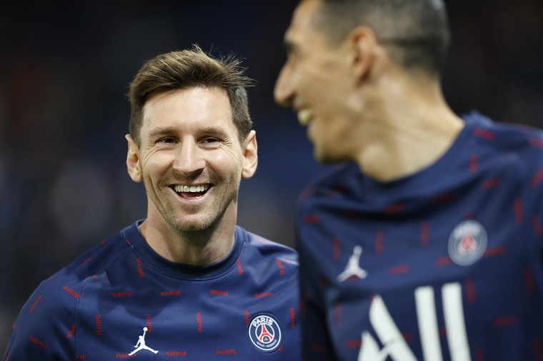 Messi sluit terugkeer niet uit: ‘Zou Barcelona graag nog helpen’