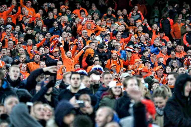 ‘Oranje speelt kwalificatiekraker tegen Noorwegen mogelijk in lege Kuip’