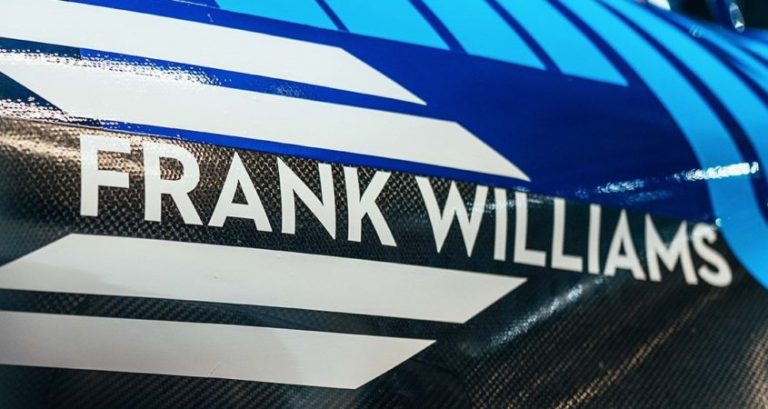 Williams rijdt in Saoedi-Arabië met eerbetoon aan Frank Williams