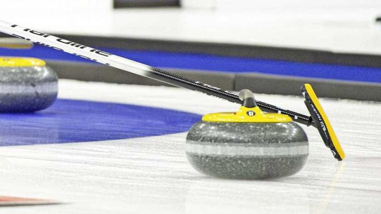 Erotiekshop EasyToys als sponsor leidt tot ophef OKT curling