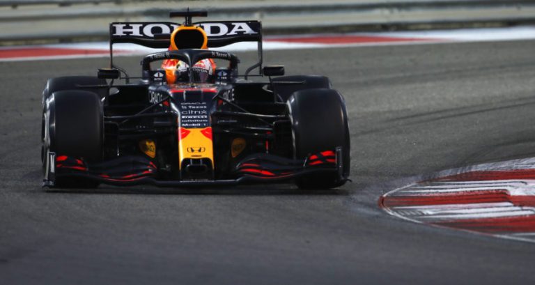 MAX VERSTAPPEN WERELDKAMPIOEN FORMULE 1 NA ZINDERENDE SLOTRONDE GP ABU DHABI