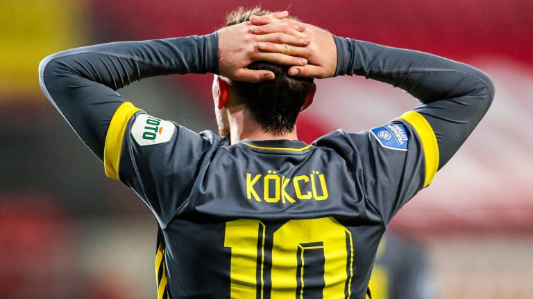 Feyenoord uit de beker na nederlaag bij FC Twente: ‘Sfeer is dramatisch’