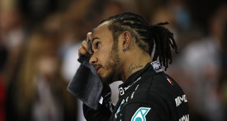 Hamilton met geheven hoofd tweede: ‘We gaven nooit op, dat is het belangrijkste’