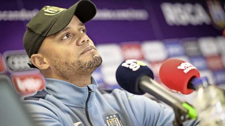 Vincent Kompany blikt terug op racisme-rel: ’Ik wil niemand op de brandstapel gooien’