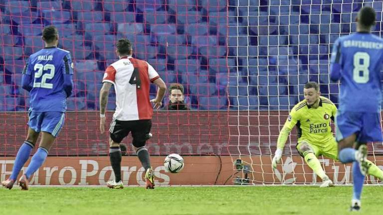 Ajax in matige Klassieker net te sterk voor Feyenoord