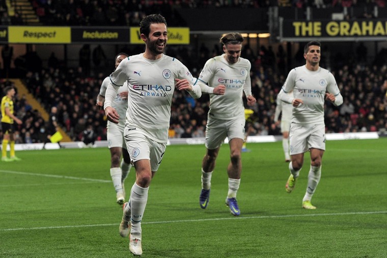 Indrukwekkend Man City verovert bijna freewheelend de koppositie