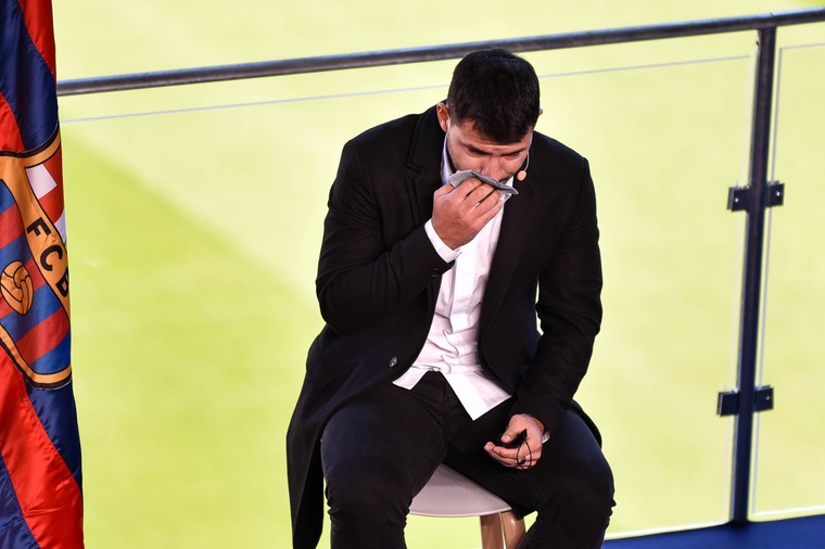 Voetbalwereld eert Agüero: ‘Bedankt, legende’