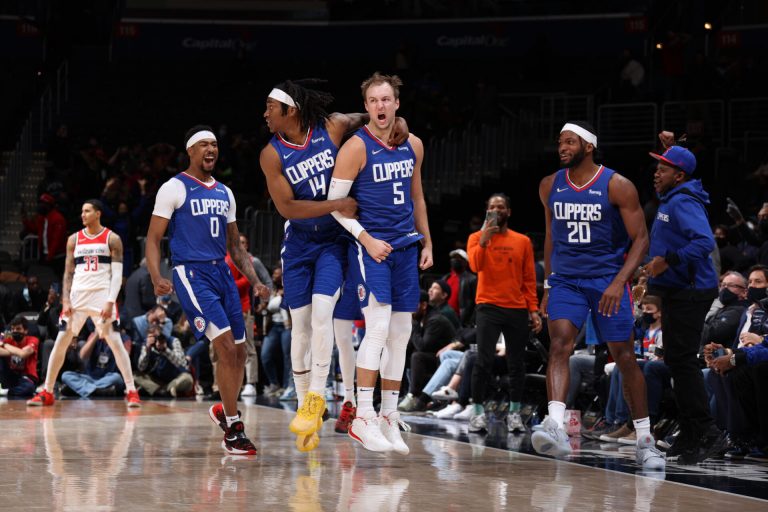 Historische comeback Clippers, ook Lakers winnen
