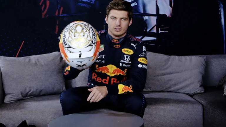 Nieuwe helm voor ’gouden’ Max Verstappen in 2022