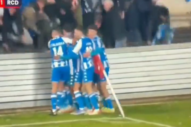 Schrik in Spanje: deel tribune stort in bij duel Deportivo la Coruña