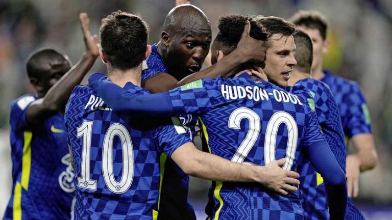 Chelsea kroont zich na strafschop in verlenging tot wereldkampioen