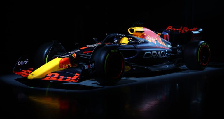 Met deze auto moet Verstappen zijn titel verdedigen in 2022, de Red Bull RB18