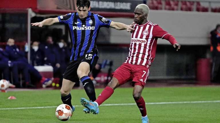 Atalanta door Nederlandse assists overtuigend verder in Europa League