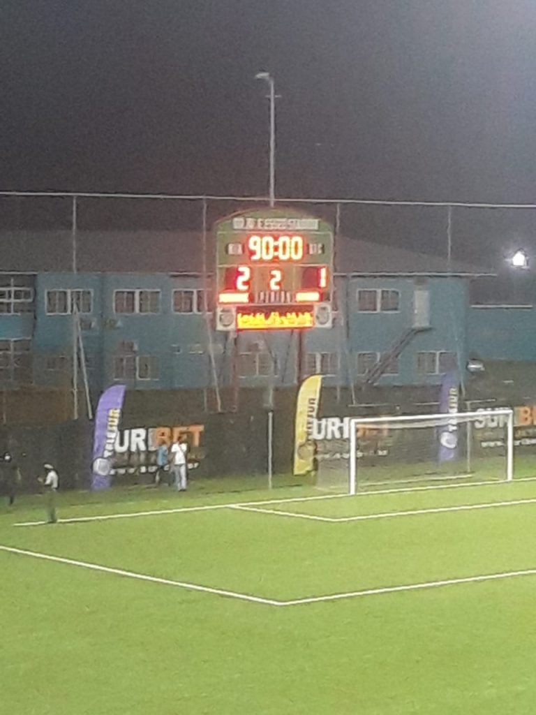 Jamilho Rigters met twee loeiers match winnaar tegen Guyana