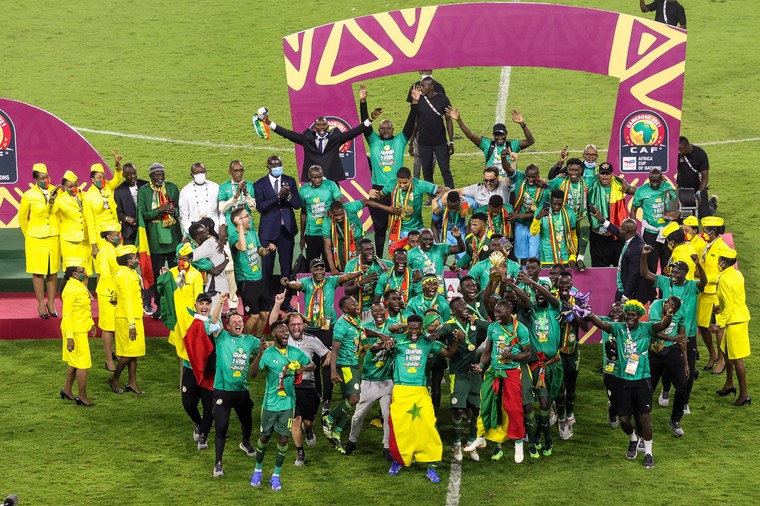 Senegal schrijft geschiedenis: Mané zorgt voor eerste Afrika Cup-eindzege