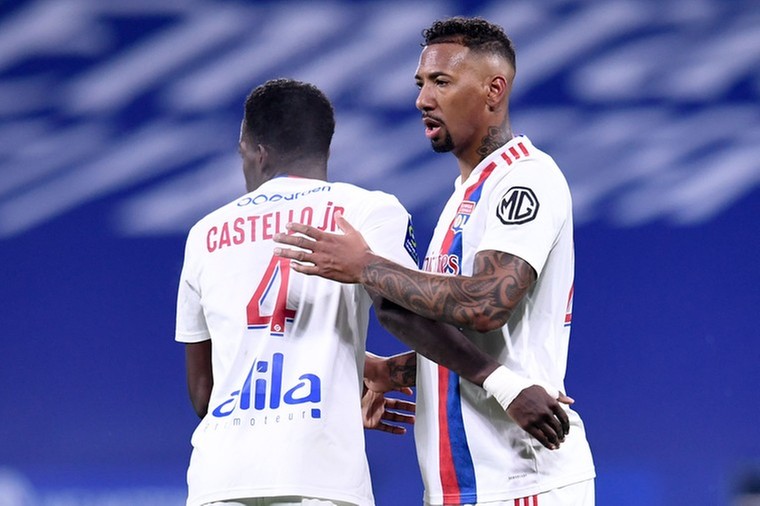 Bosz herstelt band met verketterde wereldkampioen Boateng