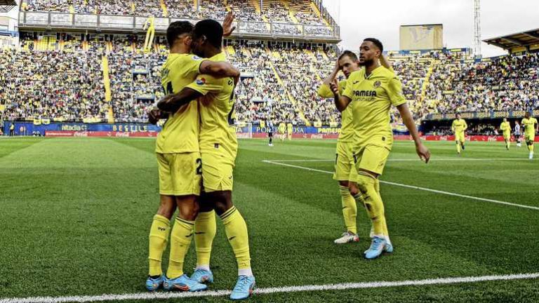 Yéremi Pino (19) maakt indruk en scoort er vier voor winnend Villarreal