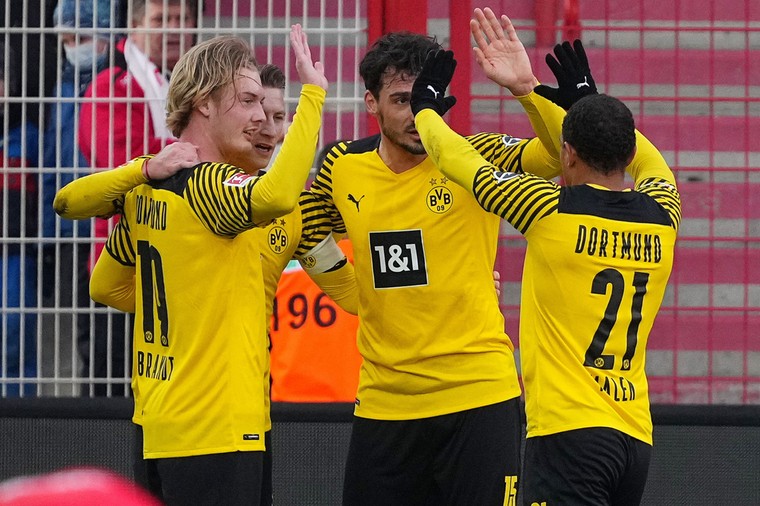 Reus helpt Dortmund met persoonlijke mijlpaal aan zege op Union Berlin