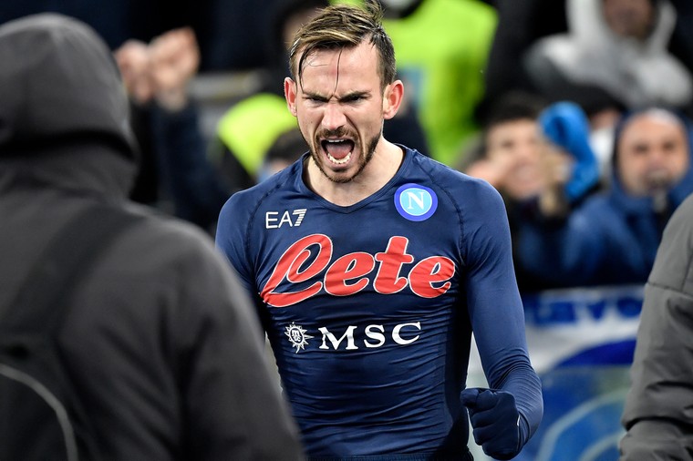 Fabián Ruiz schiet Napoli in extremis naar koppositie in Italië