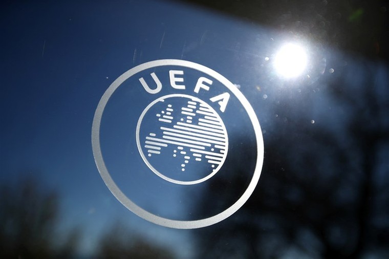 Corona laat sporen na in voetbal: UEFA spreekt van miljardenverlies
