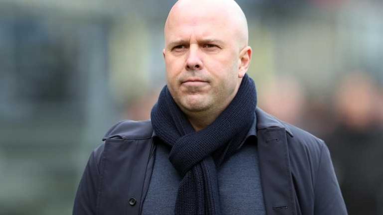 Feyenoord verlengt contract Arne Slot met een seizoen