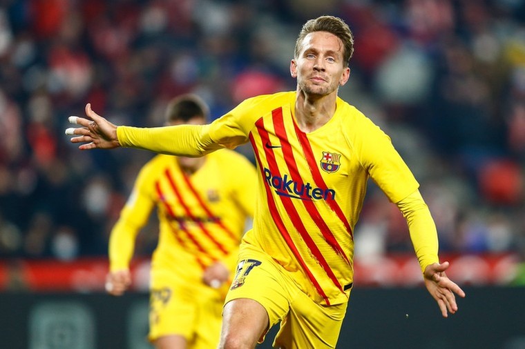 Xavi looft trainingsbeest Luuk de Jong: ‘Hij staat er altijd als hij nodig is’