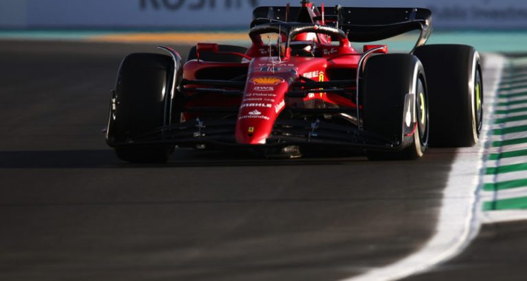 VT1: Leclerc snelste in Jeddah, Verstappen tweede