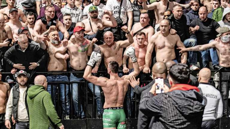Glory ontslaat Arek Wrzosek na rellen rond partij met Badr Hari