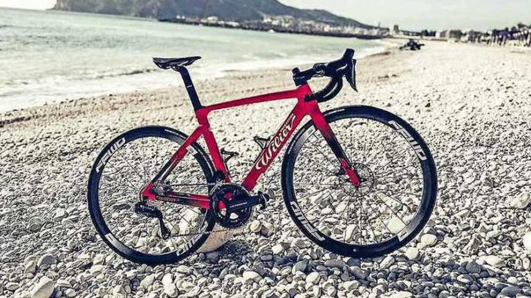 Drama voor wielerploeg Bingoal: negen fietsen gestolen