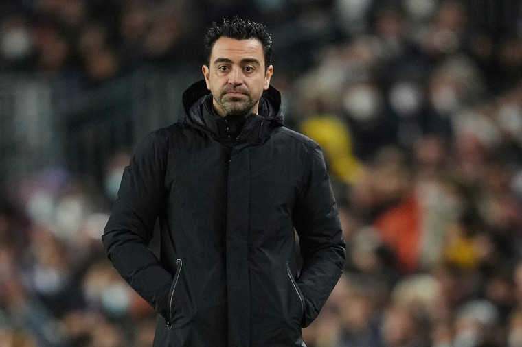 Xavi ziet Real Madrid als een kameleon en laat deur voor Messi ‘altijd open’