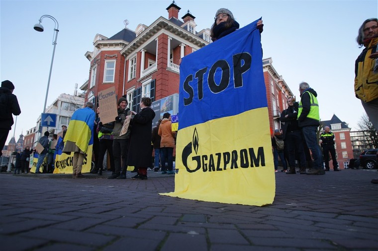 ‘UEFA komt met oplossing voor Gazprom-spotjes in CL’