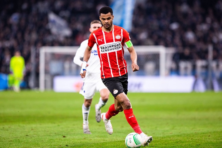 Arsenal op pole position voor Gakpo