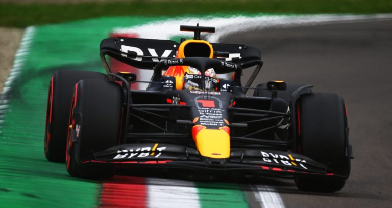 Verstappen en Pérez verstieren Italiaans feest op Imola met één-twee voor Red Bull