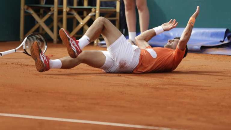 Djokovic in eigen huis gevloerd door Rublev