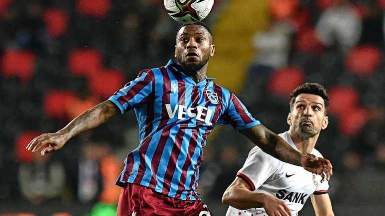 Trabzonspor grijpt met Stefano Denswil eerste landstitel in 38 jaar