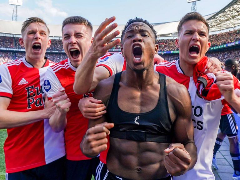 Feyenoord heeft zijn beste vorm nog niet, maar wint wel op de valreep van Utrecht
