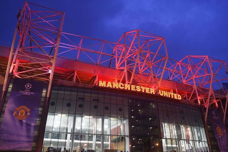 ‘Ten Hag ziet hoge transferbaas van Manchester United vertrekken’