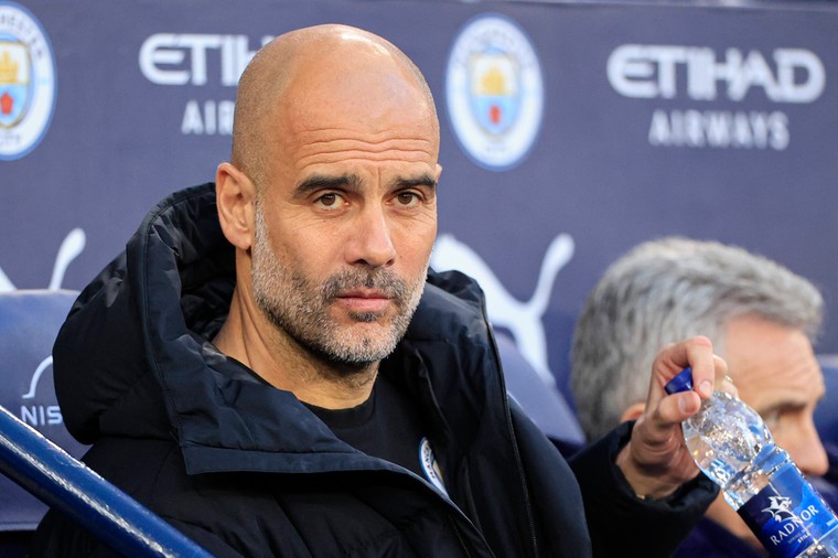 Guardiola laat zich niet opjagen en heeft slecht nieuws over Walker