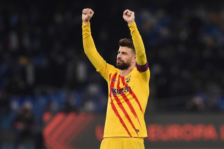 Nieuwe tapes van controversiële Piqué lekken uit: ‘Dit moet geheim blijven’