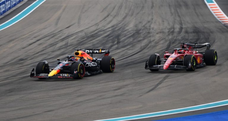 Verstappen verslaat Leclerc in Grand Prix van Miami