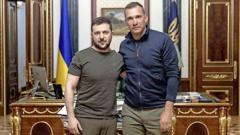 President Zelenski krijgt hulp van voetbalheld Shevchenko