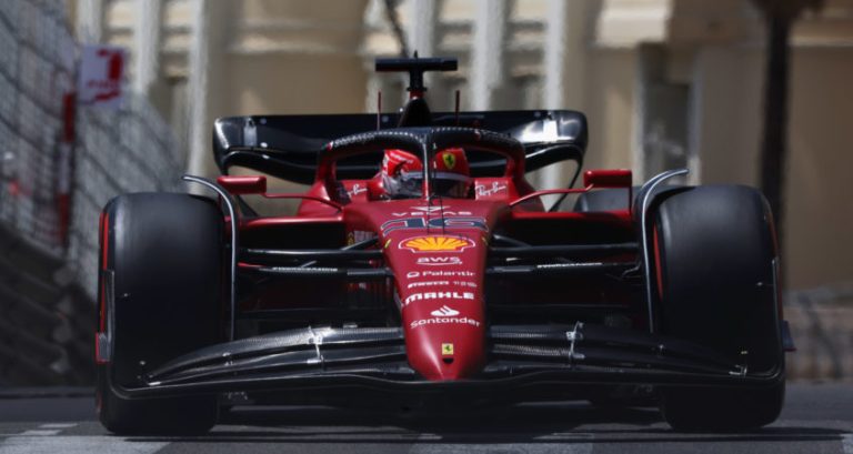 Leclerc verovert pole in Monaco na chaotische slotfase, Verstappen vierde