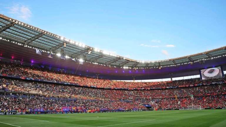 Chaos rond start Champions League: aftrap uitgesteld naar 16.36 uur