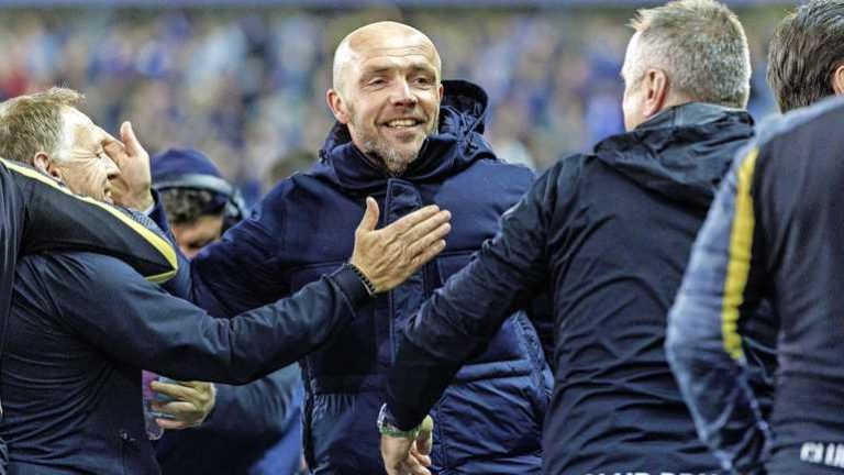 Alfred Schreuder met titel naar Ajax