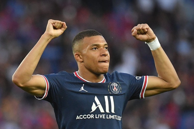 Mbappé verklaart ommezwaai: ‘Er komen veel veranderingen bij PSG’